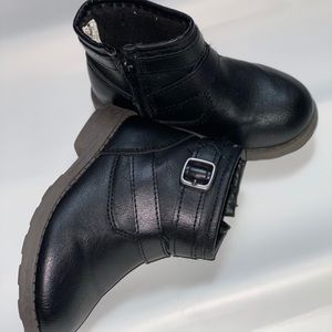 Black Carters Toddler girl boots, side zip, 7